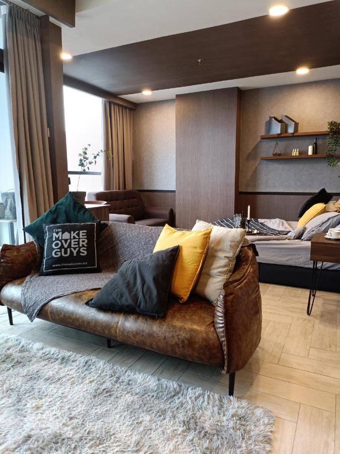 Loft Signature Executive Suite Empire City Петалинг-Джая Экстерьер фото