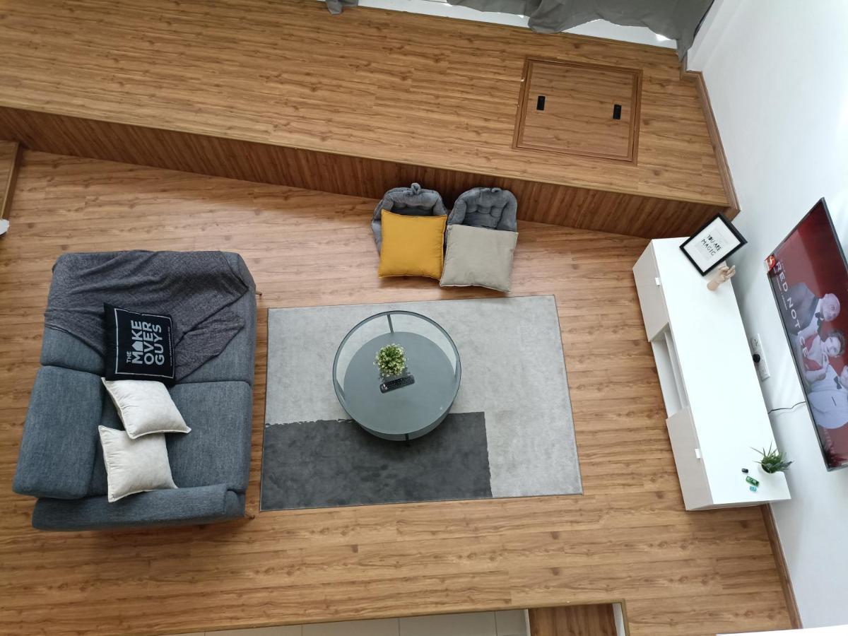 Loft Signature Executive Suite Empire City Петалинг-Джая Экстерьер фото