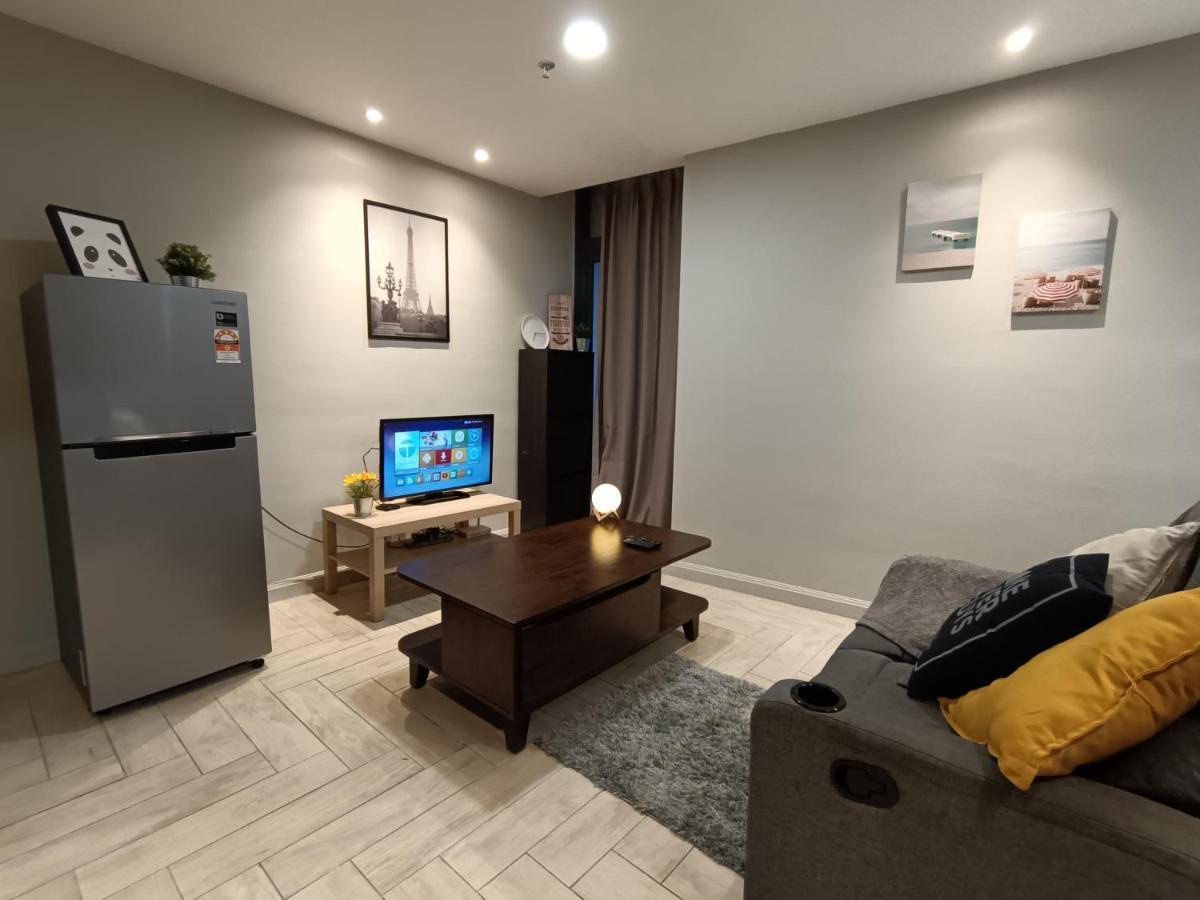 Loft Signature Executive Suite Empire City Петалинг-Джая Экстерьер фото