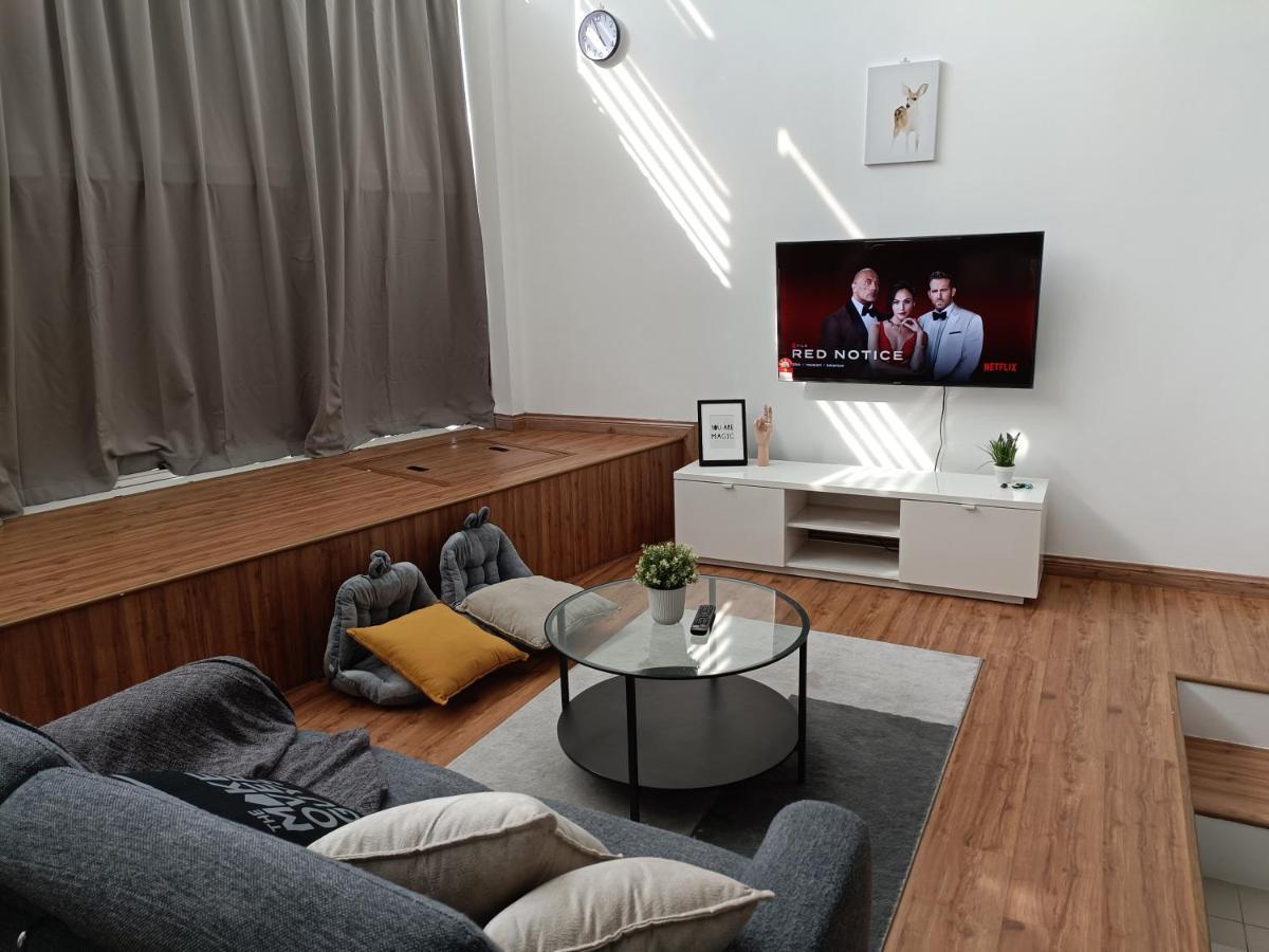 Loft Signature Executive Suite Empire City Петалинг-Джая Экстерьер фото