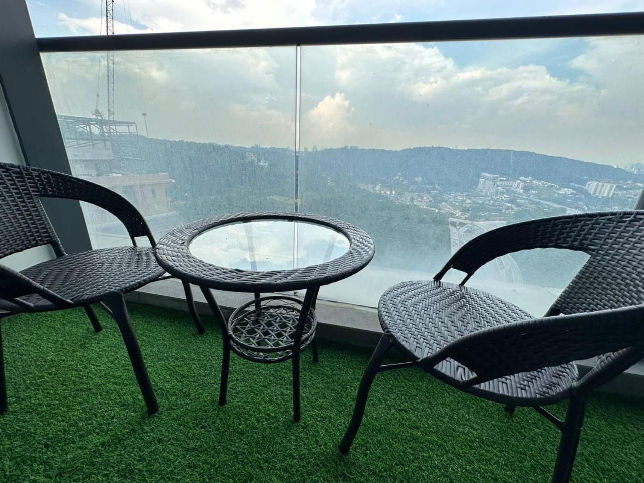 Loft Signature Executive Suite Empire City Петалинг-Джая Экстерьер фото